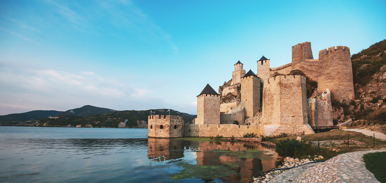 Preuzeto sa:https://www.serbia.travel/vidi-srbiju/kultura/tvrdjave/golubacka-tvrdjava